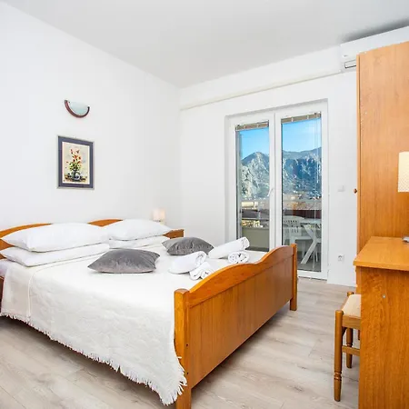 Tonci Appartement *